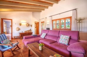 Hus, 4 soverom, terrasse | Oppholdsområde