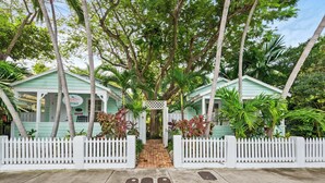 Unclassified image, 3 of 37, button - ~CONCH COTTAGES~ Enjoy your next island vacation with friends right here! (Key West)