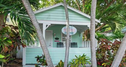~CONCH COTTAGES~ Enjoy your next island vacation with friends right here!