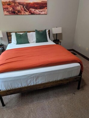 1 habitación, escritorio, wifi gratis y ropa de cama 