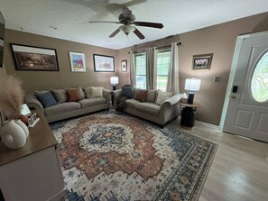 Smart-TV, fotballspill og bordtennis