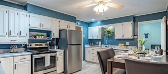 The Bourbon Trail Bungalow Ping Pong/Foosball/Bar/Firepit