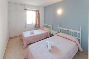 Apartment | 4 bedrooms, bed sheets