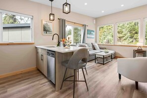 Interior - SS#8-Kitesurfer-Spring Cove, Terrace Beach, Sauna! (Ucluelet)