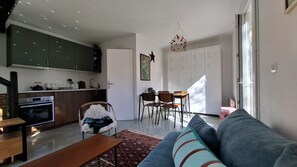 Living area - A charming cocoon between Seine and forest (Thomery)
