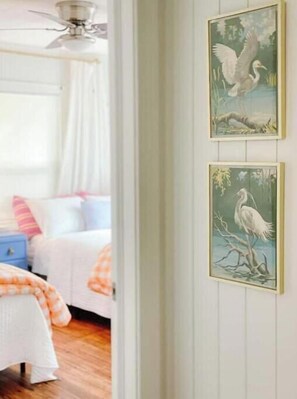 2 bedrooms, desk, iron/ironing board, free WiFi