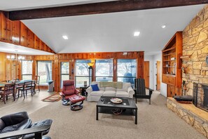 TV, fireplace - NEW! Lake House at Granbury (Granbury)