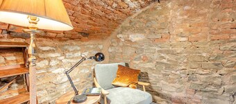 Raven Lane Retreat - Two Bedroom House, Sleeps 4