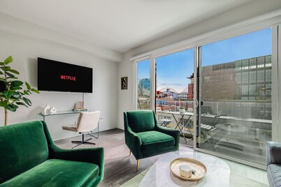 The Astra Suite | Walk to Stadiums!