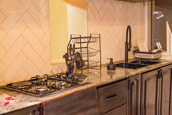 Fridge, microwave, oven, stovetop