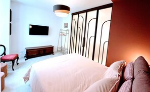 2 多间卧室、WiFi、床单