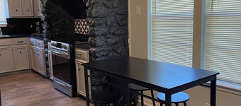 Spacious 5-bedroom house, 2 living areas, in Tulsa, centralized location!