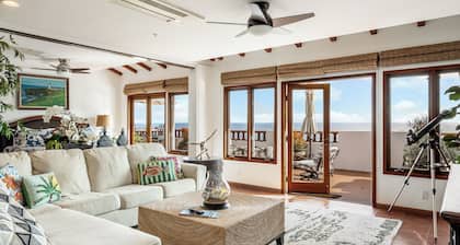 H1864: Remodeled 2Br villa, AC, 4-seat cart, OCEAN VIEWS, BBQ