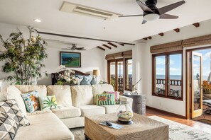 Smart TV - H1864: Remodeled 2Br villa, AC, 4-seat cart, OCEAN VIEWS, BBQ (Avalon)