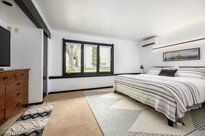 3 Schlafzimmer, Schreibtisch, Bügeleisen/Bügelbrett, WLAN