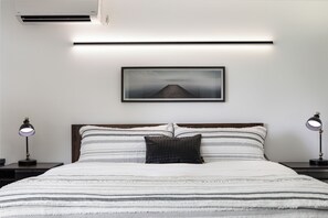 3 bedrooms, desk, iron/ironing board, WiFi