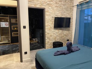 1 chambre, fer et planche à repasser, Wi-Fi, draps fournis