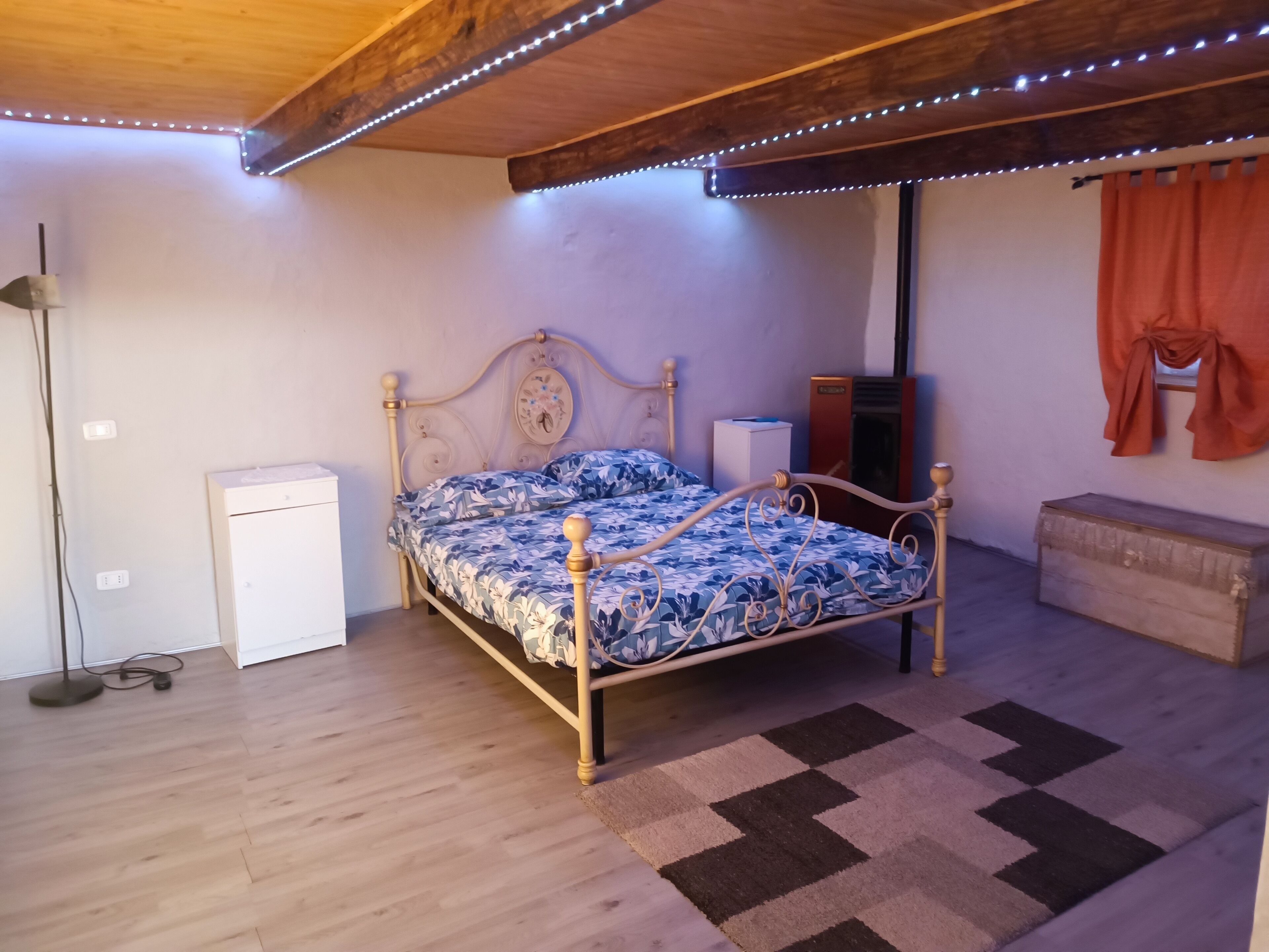 2 Schlafzimmer, Schreibtisch, Reisekinderbett, kostenloses WLAN
