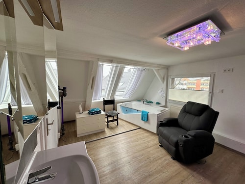 1-Zimmer-Apartment – Beste Innenstadtlage mit Whirlpool & DreiWelten-Card