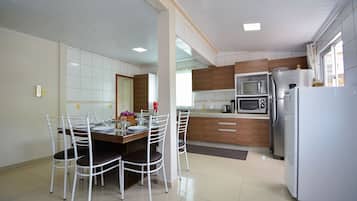 Fridge, microwave, oven, cookware/dishes/utensils