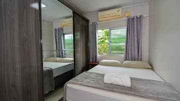 3 bedrooms, internet, bed sheets