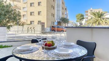 Khu ẩm thực ngoài trời