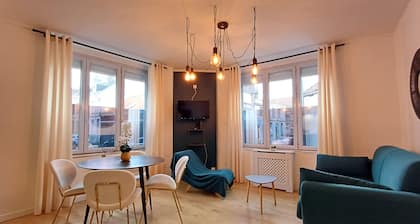 Appartement Calais Black 2/4 personnes - Centre Ville - Proche A16 - Plage -