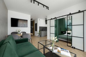 Apartment | Living room - Apartment in Dziwnow With River View & Spa (Dziwnów)