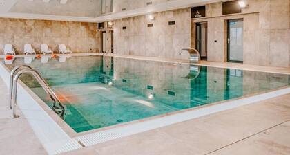 Apartment in Dziwnow With River View & Spa