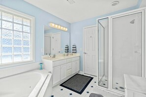 Jetted tub