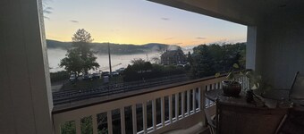 2 Bedroom Condo -Views of West Point and Hudson River, steps from Metro North!