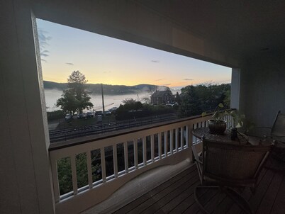 2 Bedroom Condo -Views of West Point and Hudson River, steps from Metro North!