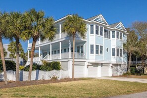 Exterior - private pool steps to the beach (Isle Of Palms)