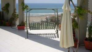 Apartment, 2 Bedrooms, Accessible, Smoking | Balcony