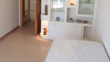 Apartment, 2 Bedrooms, Accessible, Smoking | 2 bedrooms