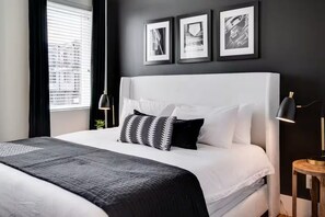 8 bedrooms, iron/ironing board, Internet, bed sheets - SIDE BY SIDE HOMES - 8 BEDROOMS- 2 HOT TUBS (Nashville)