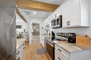 Fridge, microwave, oven, stovetop - 🏖️Private Pool, Steps to Beach-Times Square District-Lazy Lobster🦞 (Fort Myers Beach)