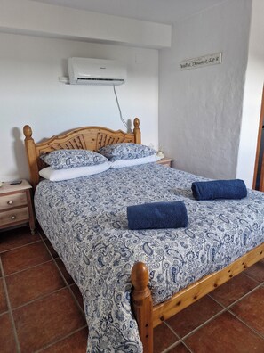 1 soverom, strykejern/-brett, wi-fi (inkludert) og sengetøy