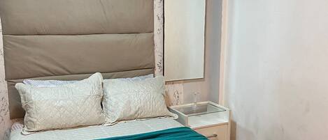 1 bedroom, WiFi, bed sheets