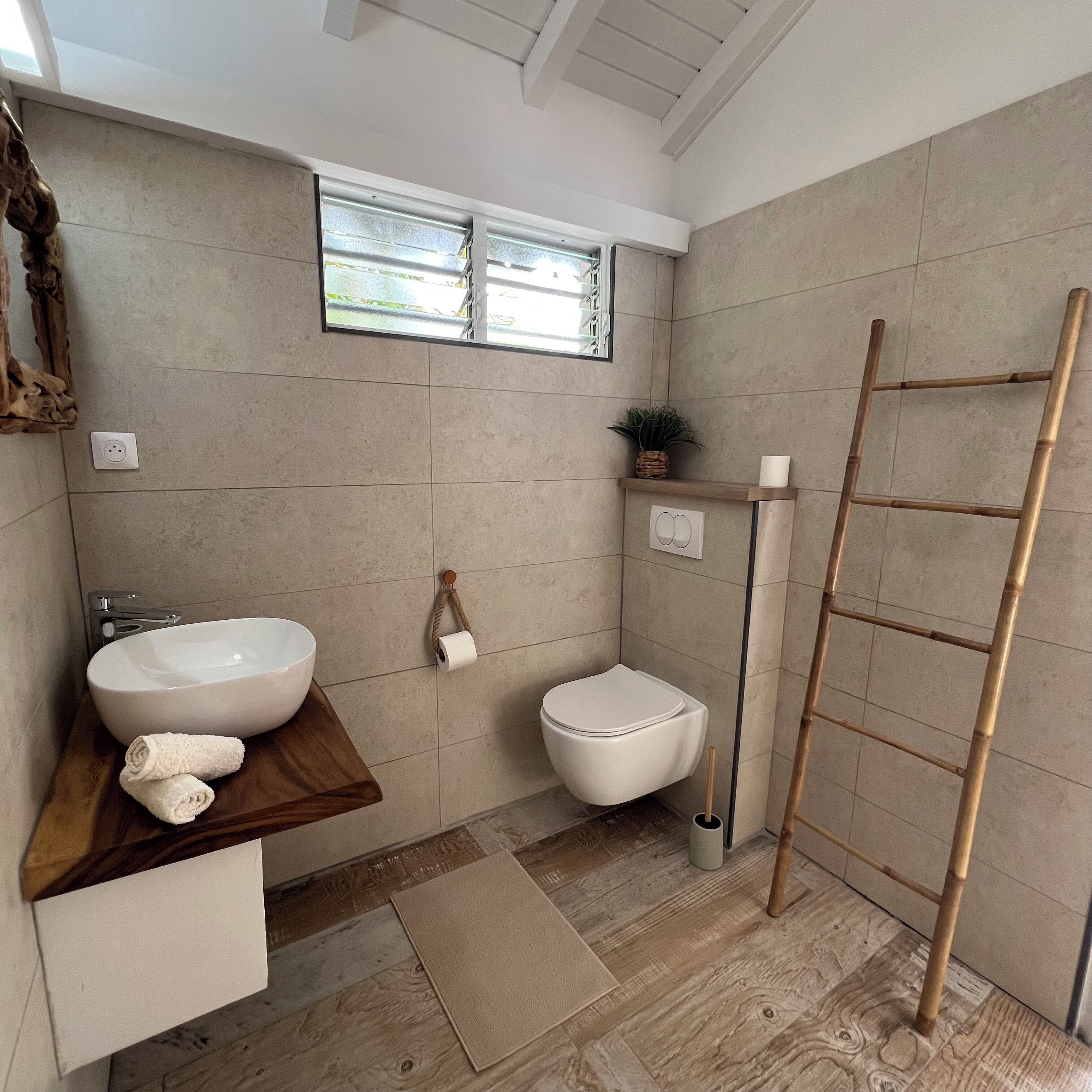 Deluxe Double Room | Bathroom