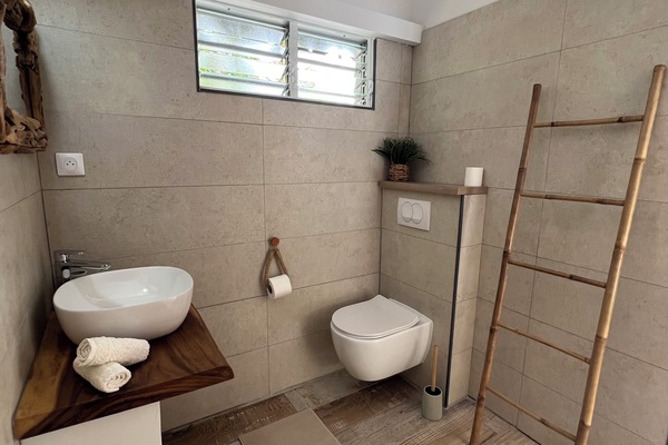 Deluxe Double Room | Bathroom
