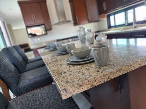 Apartment for 8 with terrace and BBQ in the city center