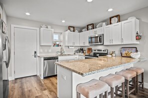 Fridge, microwave, oven, stovetop - Stay in this 3BR/2BA condo you may never want to leave! (Port Aransas)