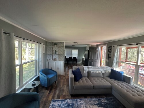 Delightful mobile home with WiFi in charming Arlee