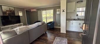 Delightful mobile home with WiFi in charming Arlee