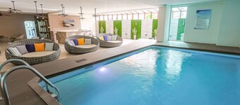 Elegant City Center 2BD Apt, King Bed, Full AC, Fast Wi-Fi, Pool, Near all