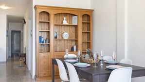 Ferienhaus, 4 Schlafzimmer, Terrasse | Esszimmer