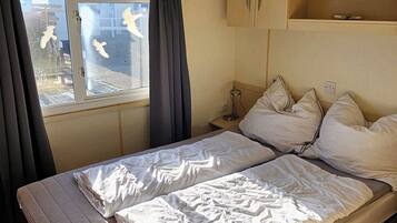 3 bedrooms, iron/ironing board, WiFi
