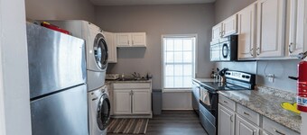 Charming 3-bedroom apartment with AC and WiFi in enchanting Atlanta