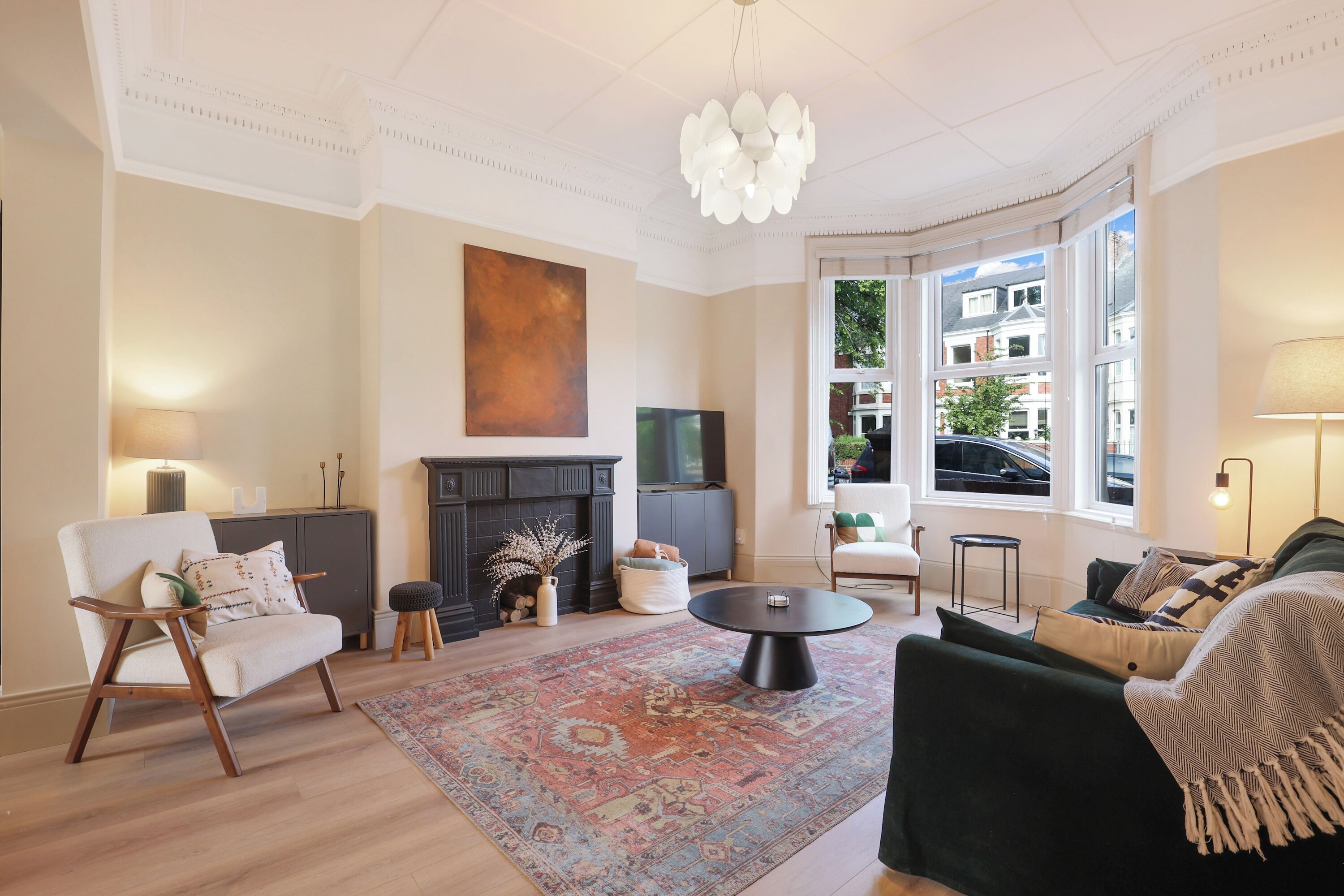 Apartment, Patio | Living area | 30-inch TV with digital channels
